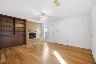 4613 Ranch View Rd, Fort Worth, TX 76109 - Photo 6