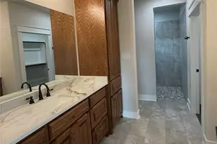 518 Strong St, Bowie, TX 76230 - Photo 6