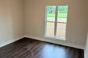 518 Strong St, Bowie, TX 76230 - Photo 22