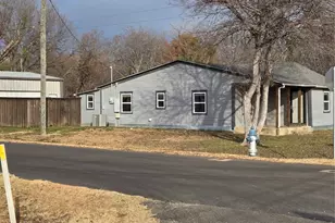 605 N Snyder Ave, Justin, TX 76247 - Photo 26