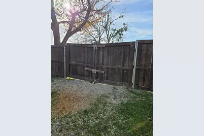 605 N Snyder Avenue, Justin, TX 76247 - Photo 16