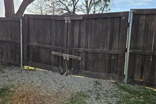 605 N Snyder Ave, Justin, TX 76247 - Photo 16