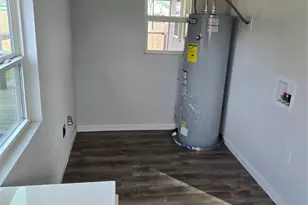 605 N Snyder Ave, Justin, TX 76247 - Photo 12