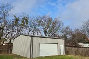 605 N Snyder Ave, Justin, TX 76247 - Photo 22