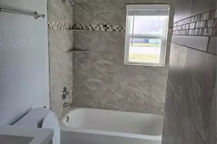 605 N Snyder Ave, Justin, TX 76247 - Photo 10