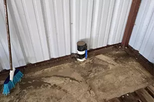 605 N Snyder Ave, Justin, TX 76247 - Photo 20