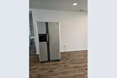 605 N Snyder Avenue, Justin, TX 76247 - Photo 4