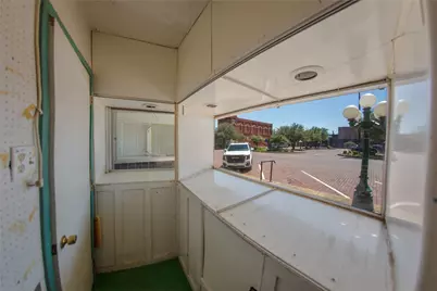 1222 Main Street, Commerce, TX 75428 - Photo 12