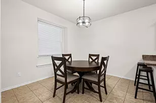 404 Millbrook Ln, Fort Worth, TX 76036 - Photo 6