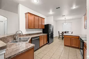 404 Millbrook Ln, Fort Worth, TX 76036 - Photo 12