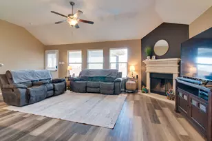 1336 Shelley Dr, Burleson, TX 76028 - Photo 8