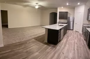 104 Magnolia Dr, Sanger, TX 76266 - Photo 2