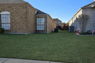 715 Snapdragon Trail, Mesquite, TX 75149 - Photo 2