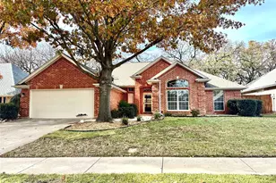 7302 Heritage Oaks Ct, Arlington, TX 76001 - Photo 1