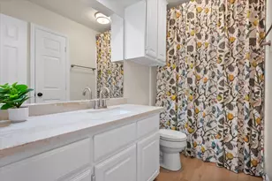 7302 Heritage Oaks Ct, Arlington, TX 76001 - Photo 20