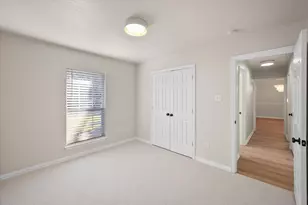 7302 Heritage Oaks Ct, Arlington, TX 76001 - Photo 16