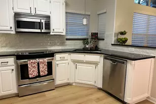 7302 Heritage Oaks Ct, Arlington, TX 76001 - Photo 6