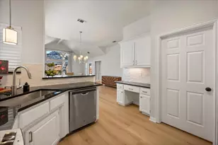 7302 Heritage Oaks Ct, Arlington, TX 76001 - Photo 6