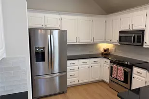 7302 Heritage Oaks Ct, Arlington, TX 76001 - Photo 8