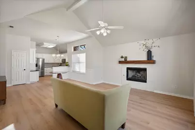 7302 Heritage Oaks Court, Arlington, TX 76001 - Photo 10