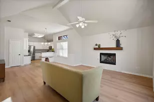 7302 Heritage Oaks Ct, Arlington, TX 76001 - Photo 10