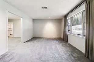 115 N Wisteria St, Mansfield, TX 76063 - Photo 8