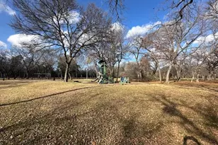 204 Trailwood Dr, Euless, TX 76039 - Photo 40