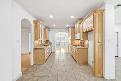 204 Trailwood Drive, Euless, TX 76039 - Photo 14