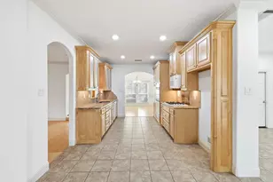 204 Trailwood Dr, Euless, TX 76039 - Photo 14