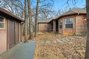 204 Trailwood Dr, Euless, TX 76039 - Photo 32