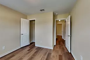 1334 Barrel Dr, Dallas, TX 75253 - Photo 4