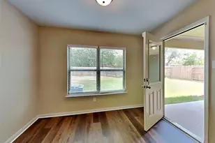 1334 Barrel Dr, Dallas, TX 75253 - Photo 8