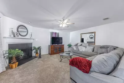 8107 Colwick Lane, Arlington, TX 76002 - Photo 4