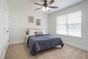 302 Robins Way, Granbury, TX 76048 - Photo 10