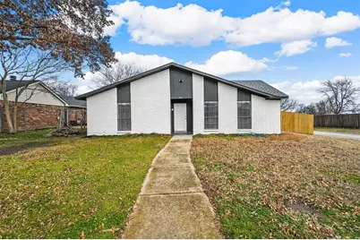 4940 Watkins Drive, The Colony, TX 75056 - Photo 2