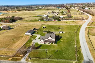 102 Van Meter Dr, Aurora, TX 76078 - Photo 38