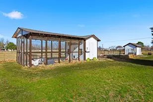 102 Van Meter Dr, Aurora, TX 76078 - Photo 32