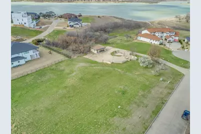 7409 Waters Edge Court, The Colony, TX 75056 - Photo 4