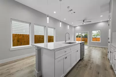 2505 Birmingham Avenue, Dallas, TX 75215 - Photo 10