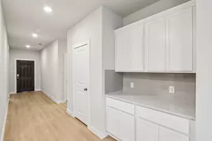717 Vineyard Wy, Forney, TX 75126 - Photo 2