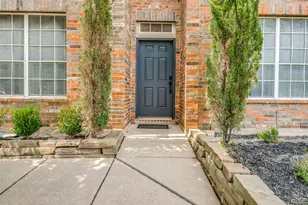 5313 Bellis Dr, Fort Worth, TX 76244 - Photo 2