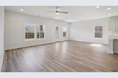 733 Vineyard Way, Forney, TX 75126 - Photo 2