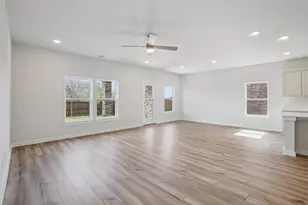 733 Vineyard Wy, Forney, TX 75126 - Photo 2