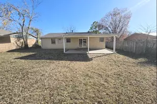 705 Glynn Oaks Dr, Arlington, TX 76010 - Photo 10