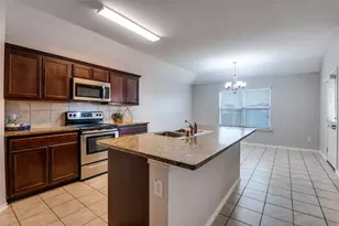 542 Clearlake Dr, Waxahachie, TX 75165 - Photo 8