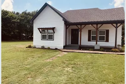 202 S Trappier Street, Alvord, TX 76225 - Photo 2