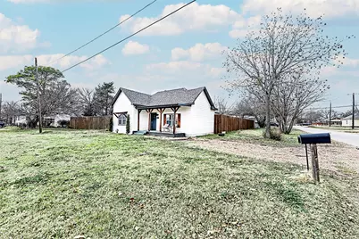 202 S Trappier Street, Alvord, TX 76225 - Photo 8