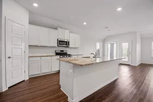 3616 Sabine Dr, Little Elm, TX 75068 - Photo 4