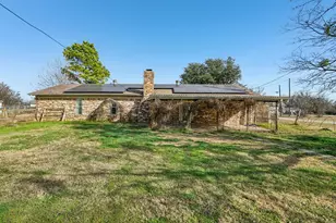 319 S Rogers St, Covington, TX 76636 - Photo 30