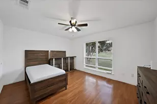 1402 S Carrier Pkwy, Grand Prairie, TX 75051 - Photo 12